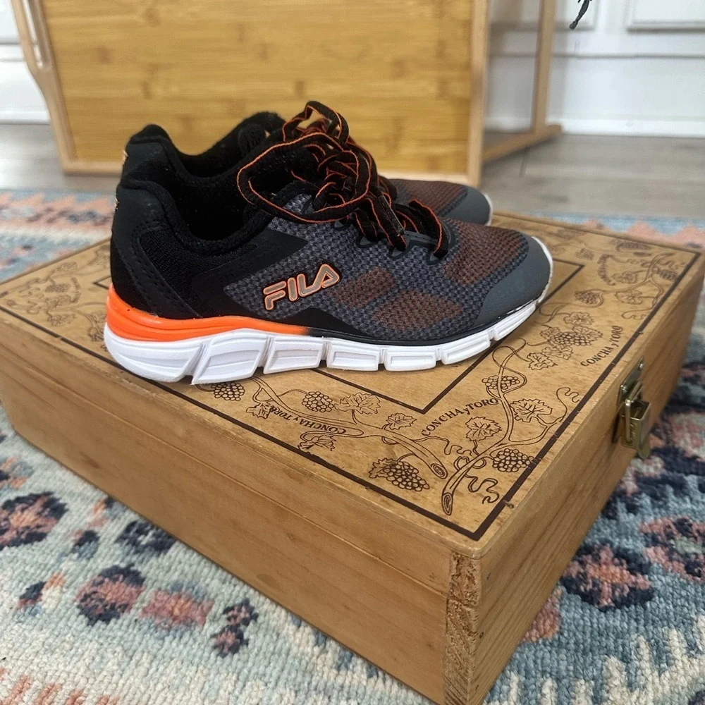 New Fila Exolize 2 Kids Sneakers Running Shoes Black Gray Orange Size 12T